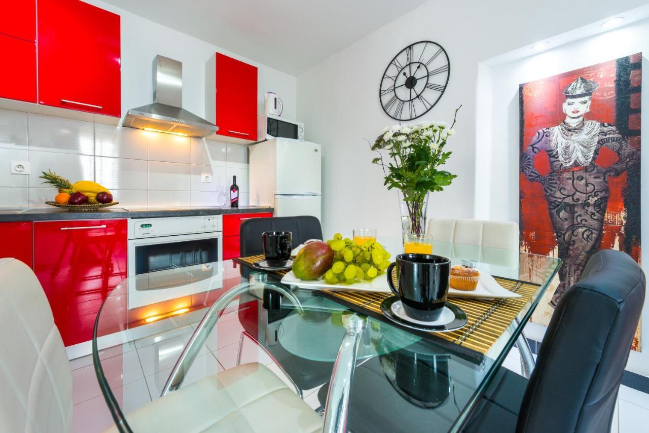 Apartment Clearview